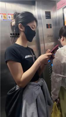 【刘二狗】开发素人S-重度虐打舔脏鞋白袜 JS250428-22