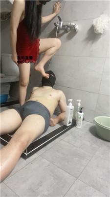 【纯情恶魔】圣水淋浴-踢裆 JS250505-12