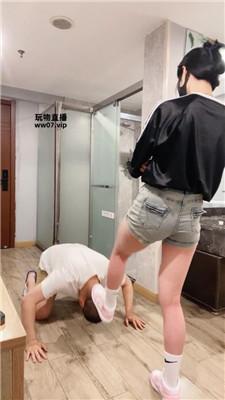 【婉儿】晨跑后原味鞋袜玩家奴【双视角版】 bf53313
