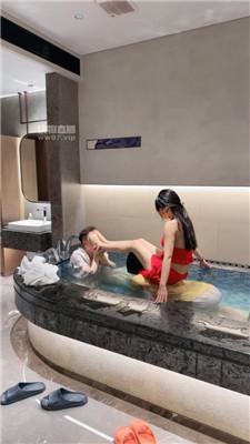 【卡莎女帝】温泉酒店处刑兄弟奴 bf53762