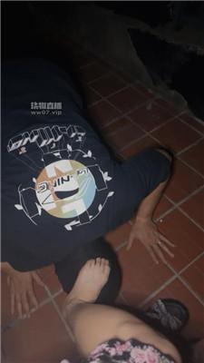 【芊芊】户外阳台处刑跟踪狂 JS250617-16