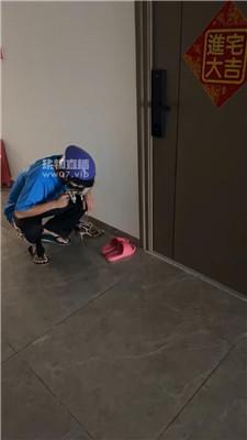 【知恩】皮鞋白袜碾压踩外卖小哥 bf55039