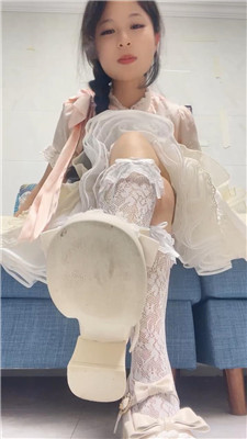 【甜桃】萝莉主的马桶    250625-26