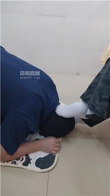 【小媚大大】白袜脚恋足舔 JS250712-26