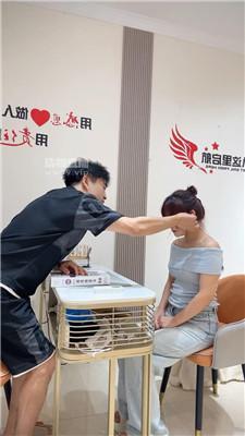 【刘二狗】脏拖鞋美甲小妹虐杀 JS250719-39