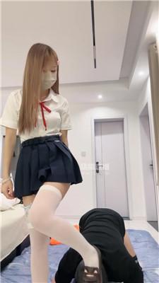 【小渔】JK学生主-胯下羞辱-皮鞋白袜踩踏-烟灰缸 bf56288