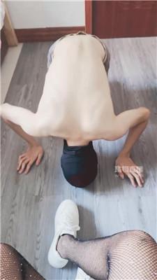 【小鱼】清理脏鞋底-网袜美腿羞辱 JS250813-2