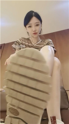 【水蜜樱桃】鞋底羞辱绿帽男友    250818-24