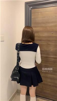 【女生也能很暴力】学生小妹白袜脚踢踹 bf56701