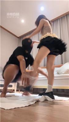 【知恩】白袜小主踢踹踩虐 bf57343