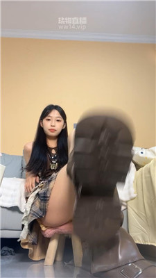 【黑喵】靴底辱全家    250912-8