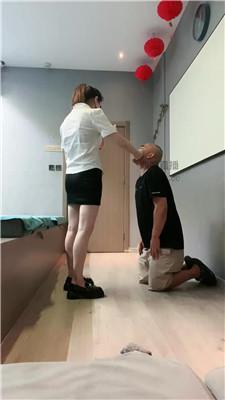 【西北傻子】素人女神小皮鞋船袜暴力 JS250915-12
