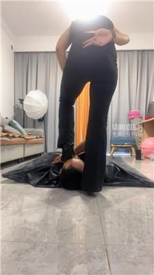 【南月女神】捆绑鞭打-高跟长靴踩 JS250922-22