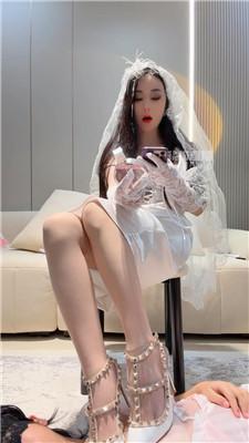 【风吟殿下】穿着婚纱调小三闺蜜 JS250928-30