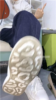 【苒苒】脏鞋底白短丝连炸    251009-24