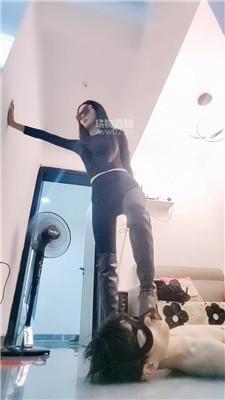 【苏大大】坐脸窒息-长靴高跟碾压踩 JS251017-10