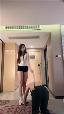 【泡芙】脏鞋白袜碾压踩喂食 JS251019-25