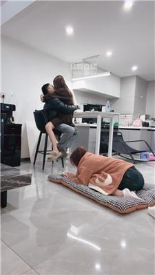 【芭比大人bbo】情侣主踩虐闺蜜犬 bf59186