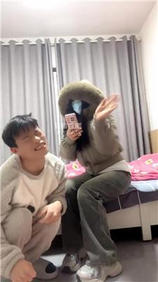 【小宇狗狗】高中生深夜踩哥哥 JS251213-36