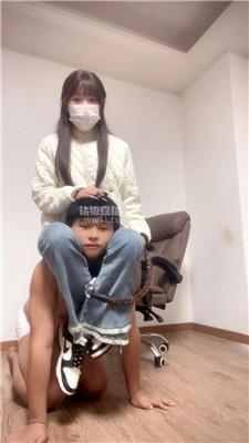 【小饭团】熊猫鞋白袜闻舔 JS251221-17