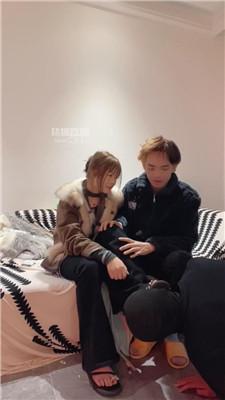 【双子】情侣主的脚奴 JS260104-14