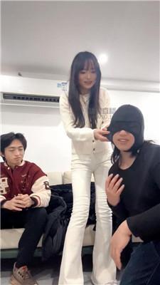 【素人挖掘机】开发情侣超臭棉袜玩 bf60395