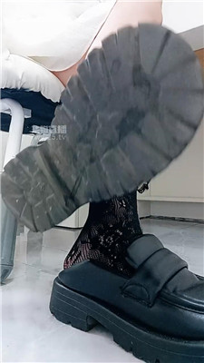 【依甜】羞辱下贱狗夫妻    260226-17