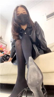 【苏大大】厚黑高跟脏臭白袜    260320-23
