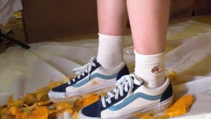【Lman原创】 鞋底舌吻 水果大餐 JK 小女友 制服鞋 Vans 鬼冢虎 重磅巨制 ACYC-4660