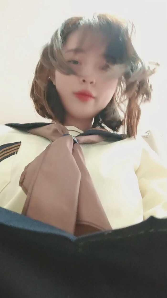 娇娇GTS巨物娘羞辱意外缩小被娇娇支配｜第一视角女巨人裙底压迫踩小人窒息感沉浸
